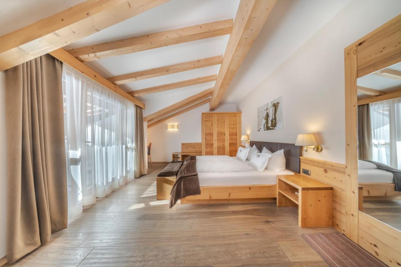 Hotel Chalet Dlaces Σέλβα ντι Βαλ Γκαρντένα Εξωτερικό φωτογραφία