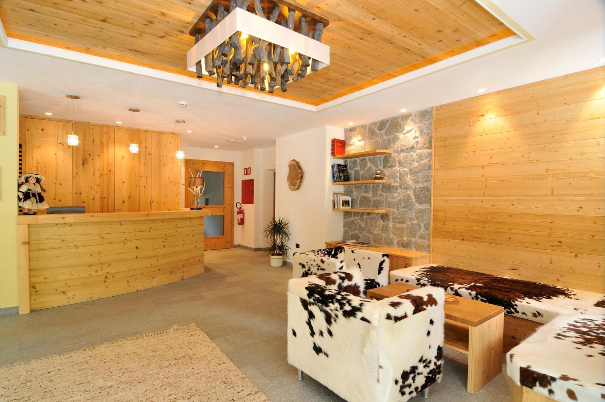 Hotel Chalet Dlaces Σέλβα ντι Βαλ Γκαρντένα Εξωτερικό φωτογραφία